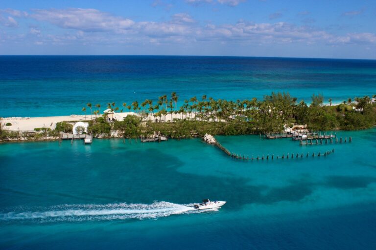 Explore the Grand Bahamas