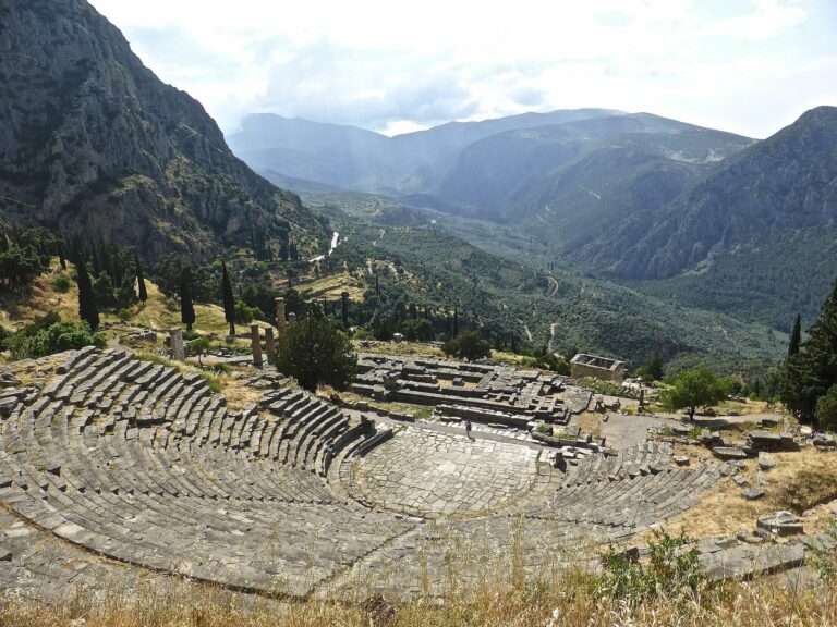 Jelajahi Delphi, Yunani