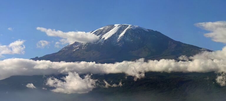 រុករកភ្នំ Kilimanjaro ប្រទេសតង់ហ្សានី