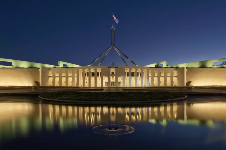 រុករកទីក្រុង Canberra ប្រទេសអូស្ត្រាលី
