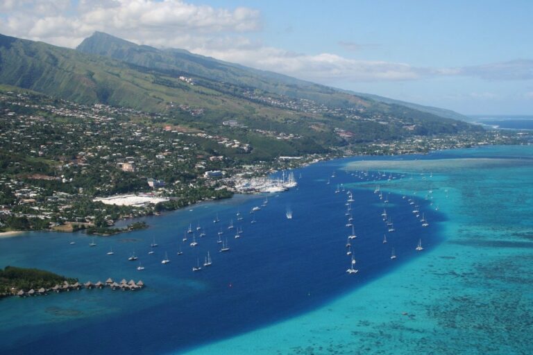 Tahiti, Polynesia अन्वेषण गर्नुहोस्