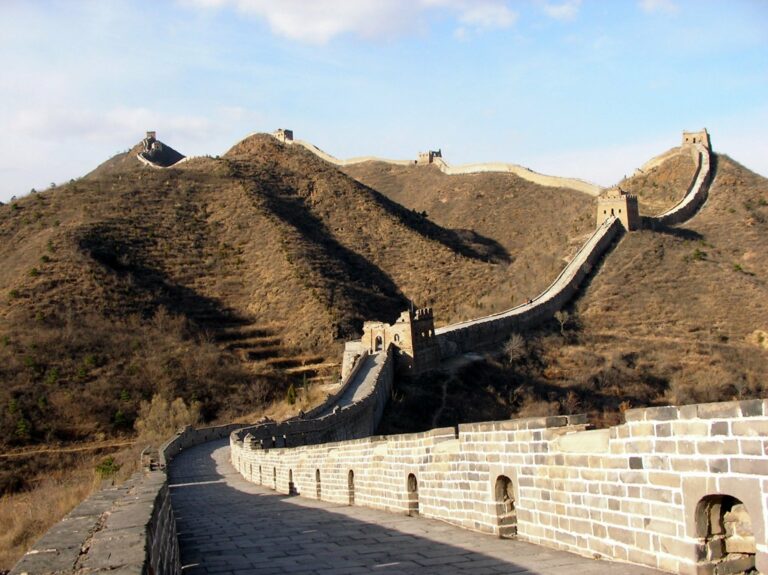 Jelajahi Tembok Besar Tiongkok