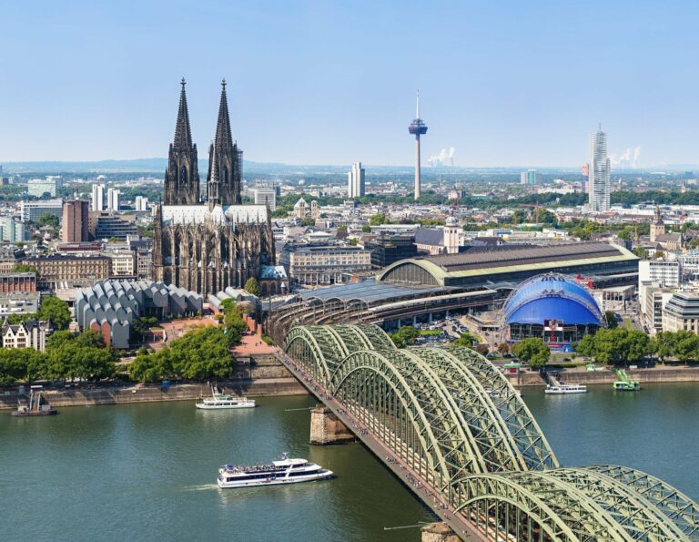 Jelajahi Cologne, Jerman
