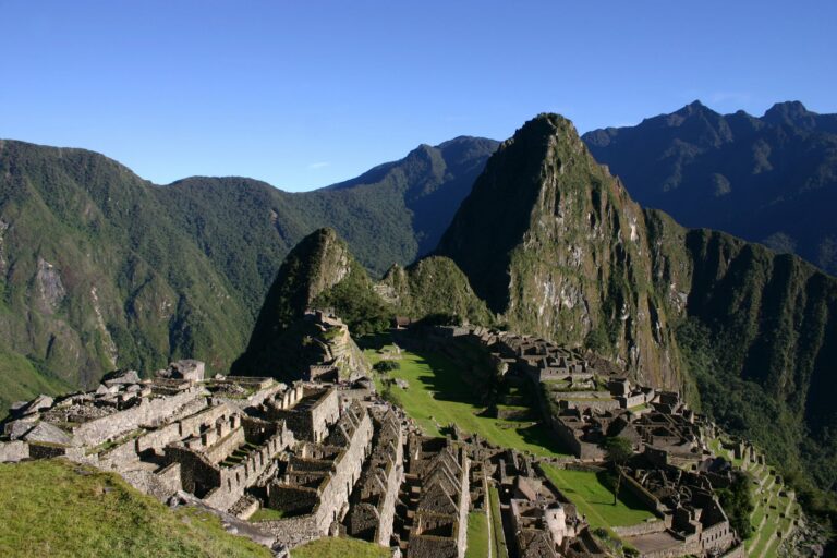 រុករក Machu Picchu
