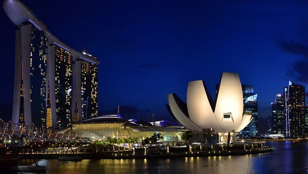 jelajahi Singapura di malam hari