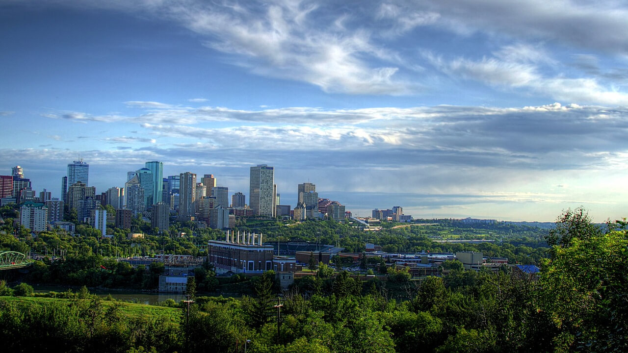 Edmonton Travel Guide